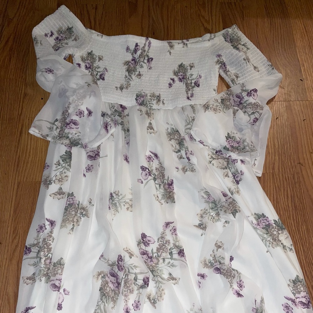 Torrid ruched stretch bell sleeve dress - Picture 3 of 5